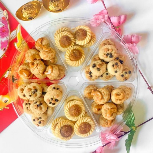 Roarsome bakes final-500x500